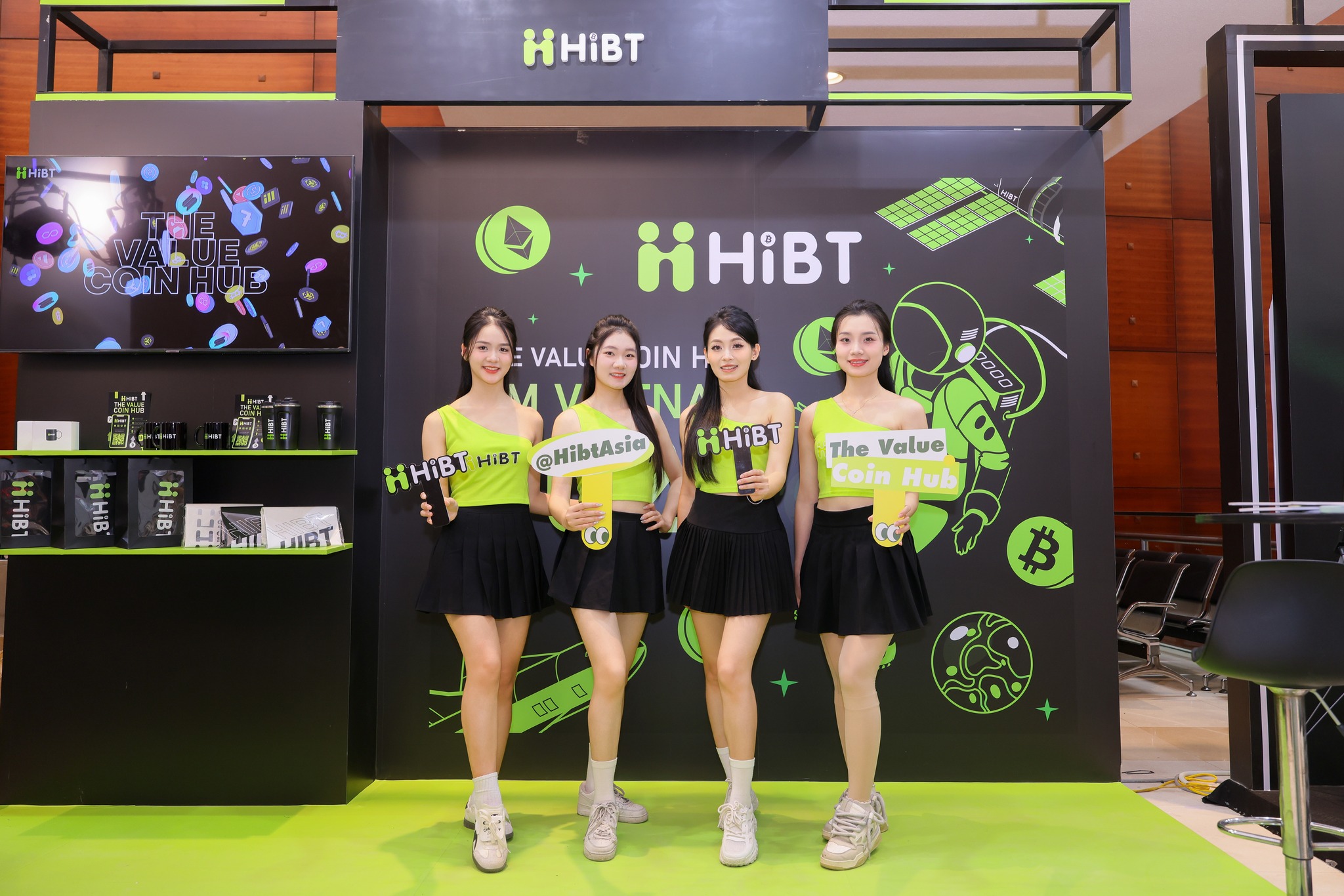🚀 HiBT thu hút mọi ánh nhìn tại GM Vietnam 2025!-Hibt