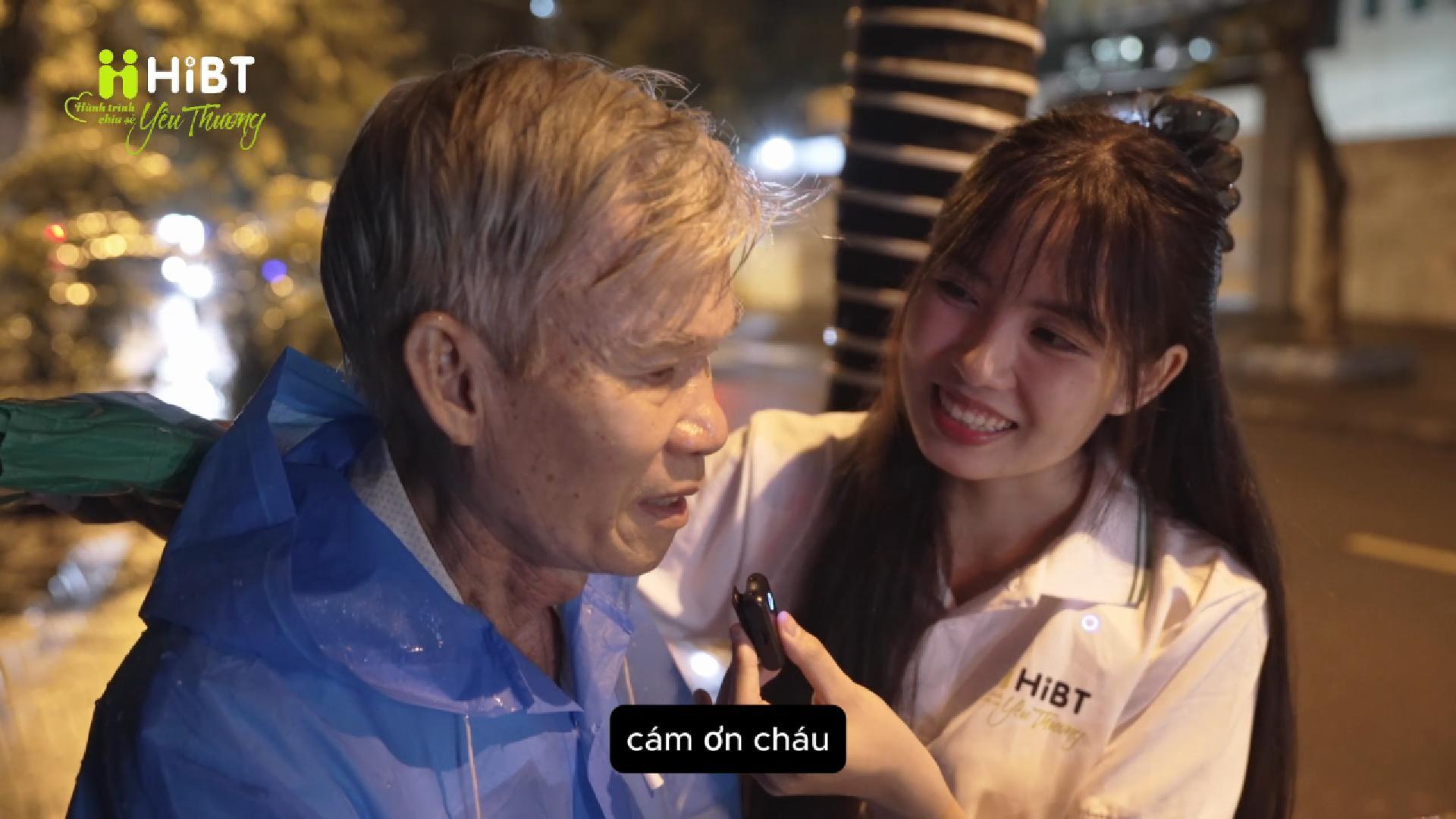 HiBT – Gặp chú bán gỏi cuốn giữa đêm mưa-Hibt